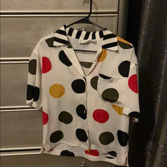 90’s style button down shirt with collar - Picture 1 of 4